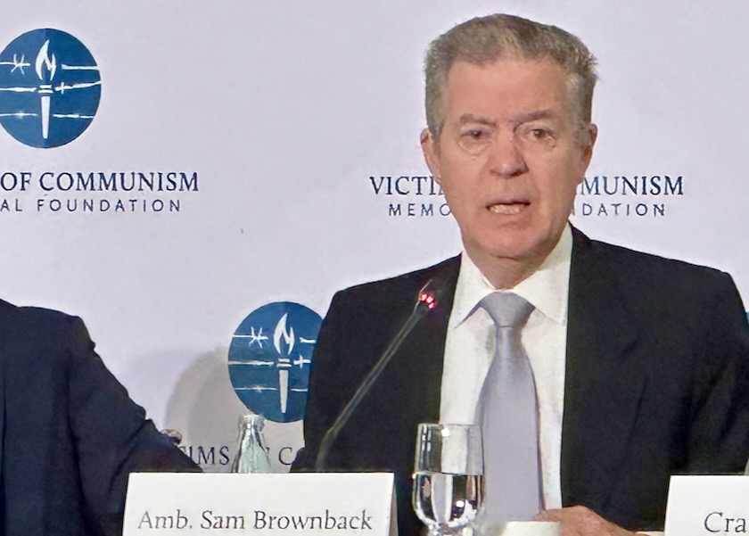 Image for article ​अमेरिकी राजनेताओं ने राष्ट्र के संस्थापक सिद्धांतों की रक्षा के लिए फालुन गोंग के पक्ष में खड़े होने के लिए व्हाइट हाउस से आवाहन किया