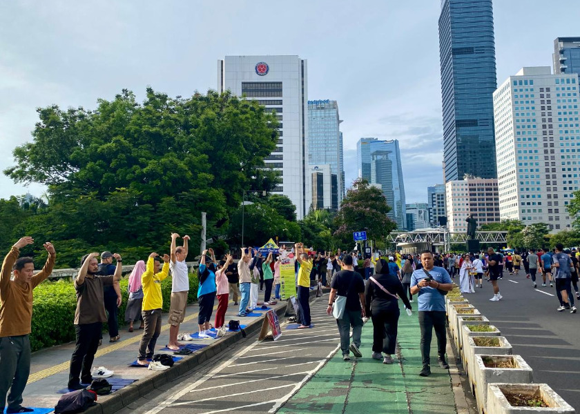 Image for article ​इंडोनेशिया: जकार्ता निवासियों ने फालुन दाफा के बारे में सीखा