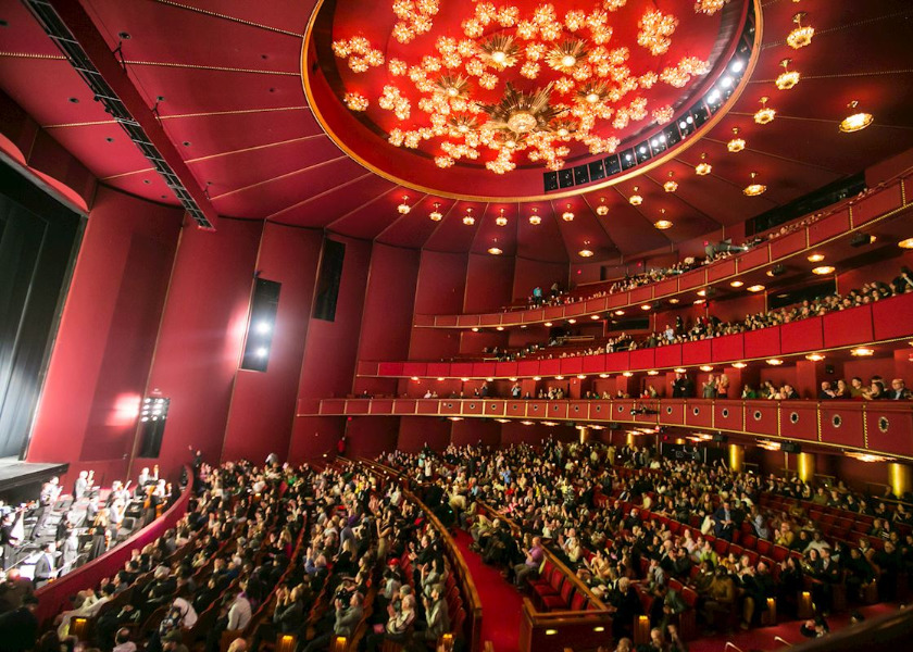 Image for article ​फ्रांस, इटली, पोलैंड, ब्रिटेन और संयुक्त राज्य अमेरिका के सिनेमाघरों में दर्शक शेन युन: 